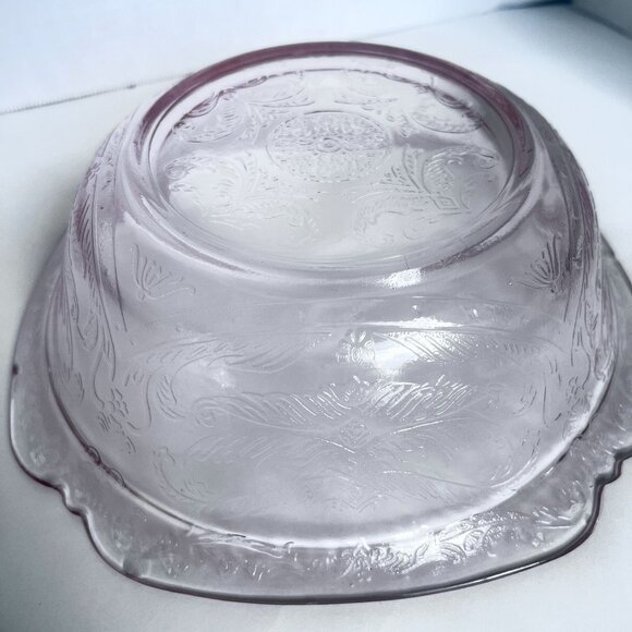 Vintage Pink Glass Depression Era Bowl With Floral Etching & Scalloped Edges ** - Picture 10 of 11